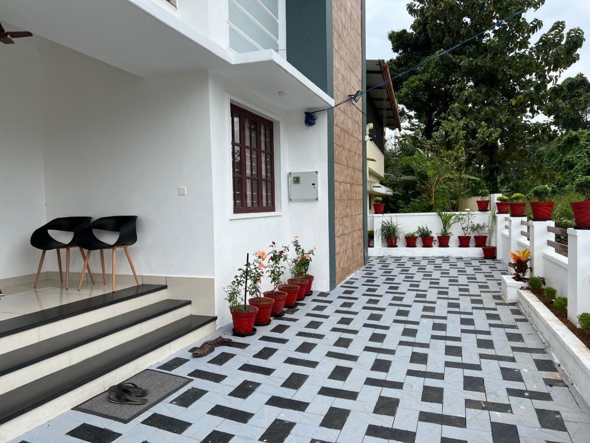 Vila Pullad Aranmula Exteriér fotografie
