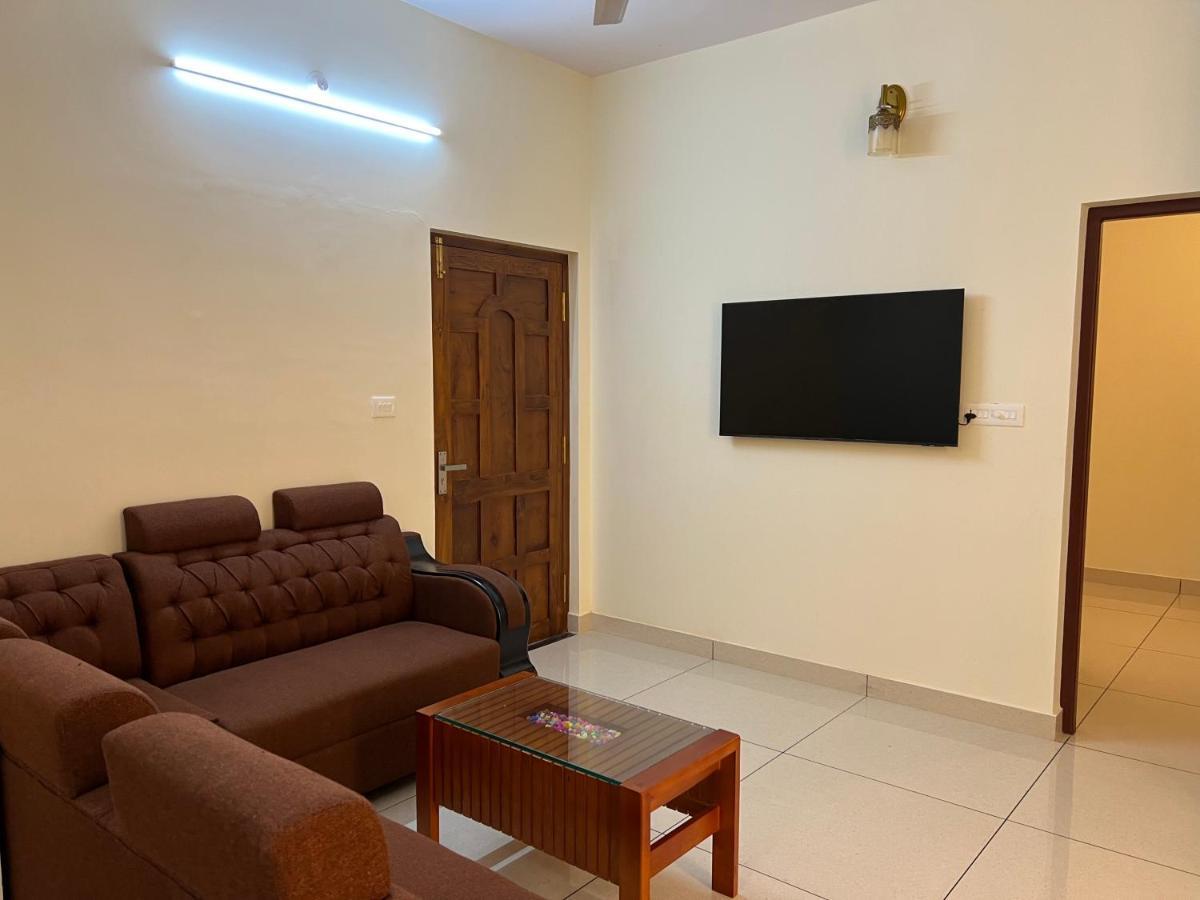 Vila Pullad Aranmula Exteriér fotografie